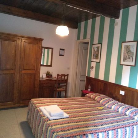 Hotel Excalibur Revello Zewnętrze zdjęcie